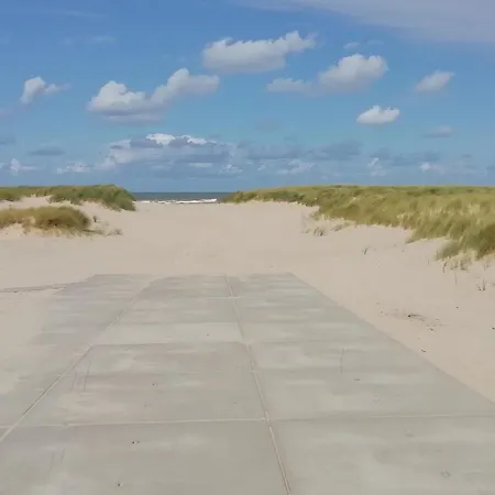 Fuer 4 Personen Ca 65 M In Petten, Holland Nordholland *