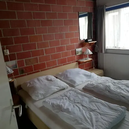 Fuer 4 Personen Ca 65 M In Petten, Holland Nordholland *